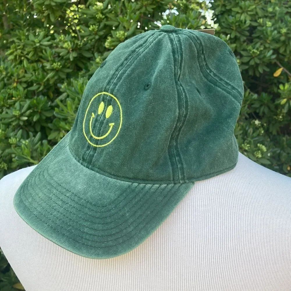 NWT Weathered Hangout Hat Embroidered Smiley Face Adjustable